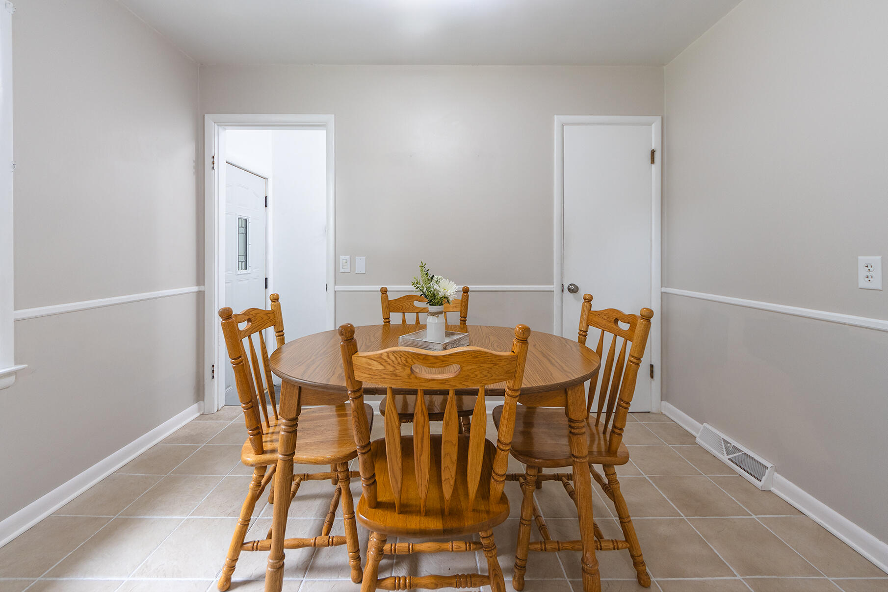3011 Olney Road Kalamazoo, MI 49006 - Photo 12 of 30 Pantry to the right