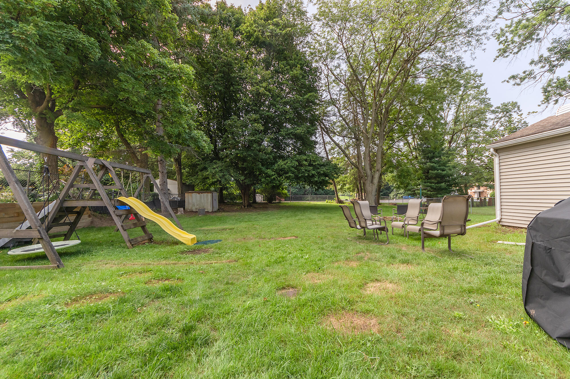 3011 Olney Road Kalamazoo, MI 49006 - Photo 26 of 30 Beautiful Backyard