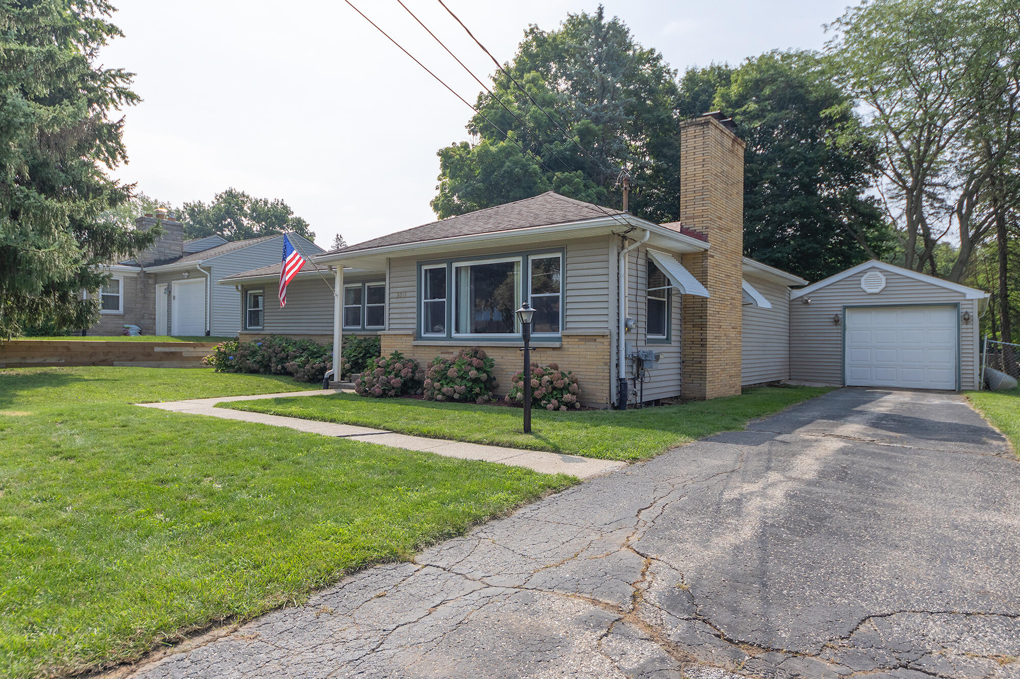 3011 Olney Road Kalamazoo, MI 49006 - Photo 29 of 30 You will want to call 3011 Olney HOME!