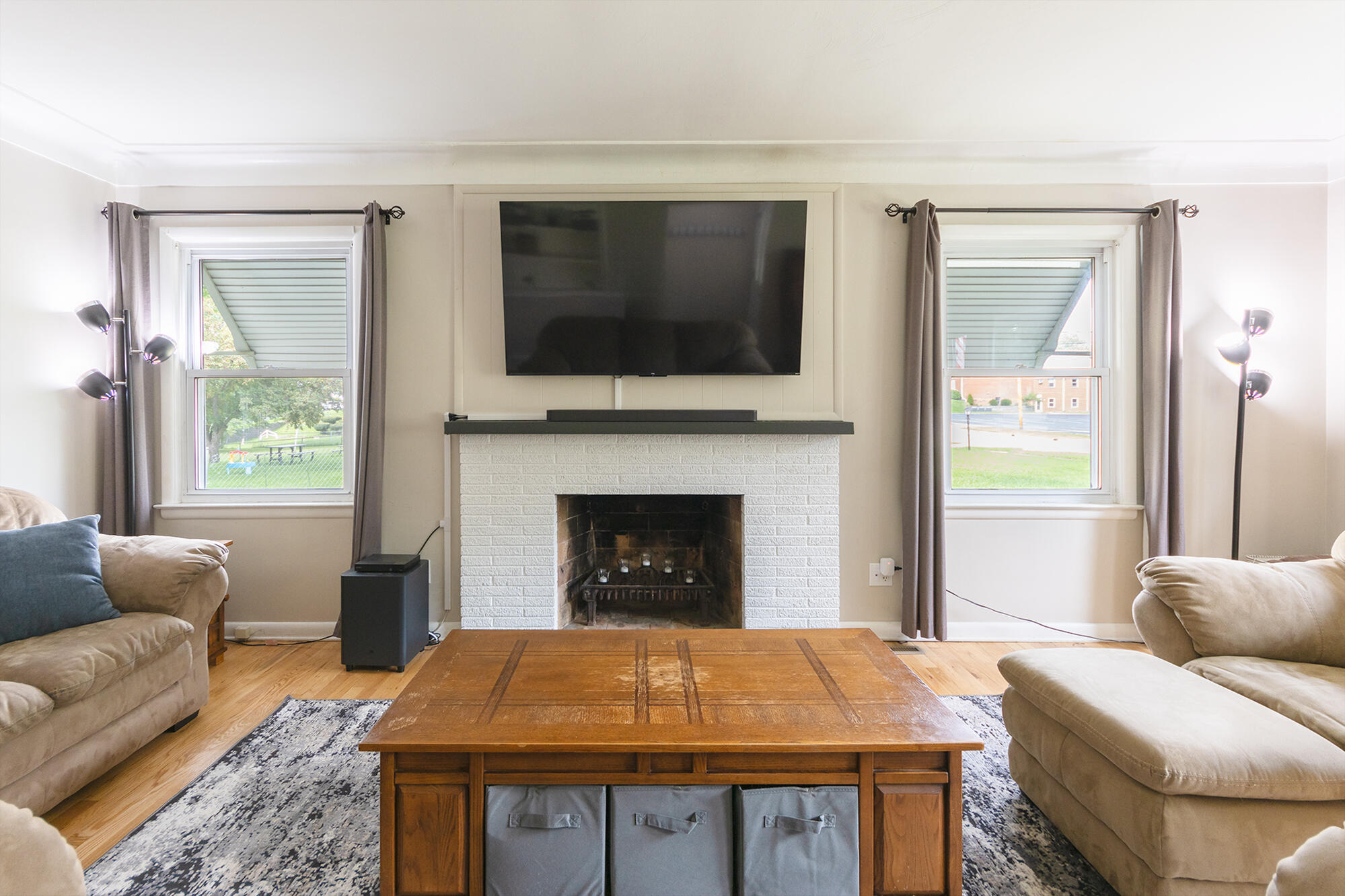 3011 Olney Road Kalamazoo, MI 49006 - Photo 4 of 30 Living Room w/Fireplace & coved ceilings
