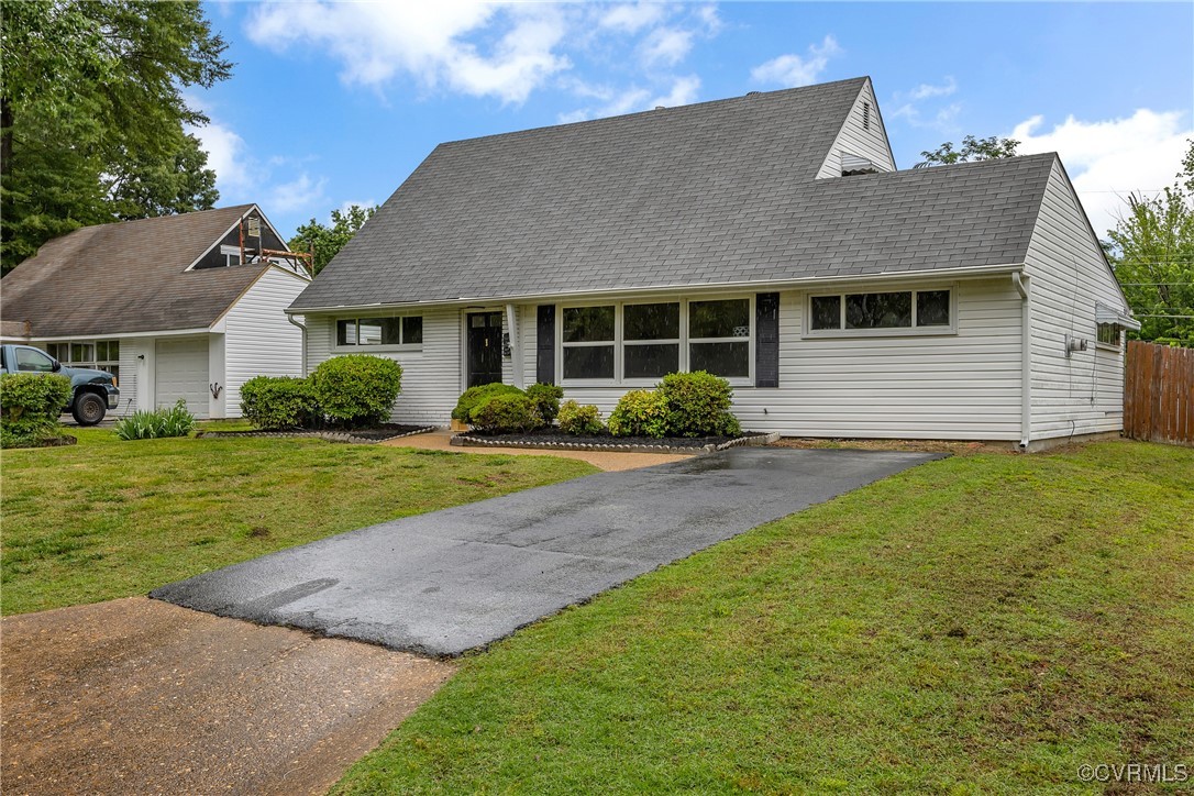 5612 Indigo Road Richmond, VA 23230 - Photo 3 of 27 Cape cod house featuring roof with shingles and as