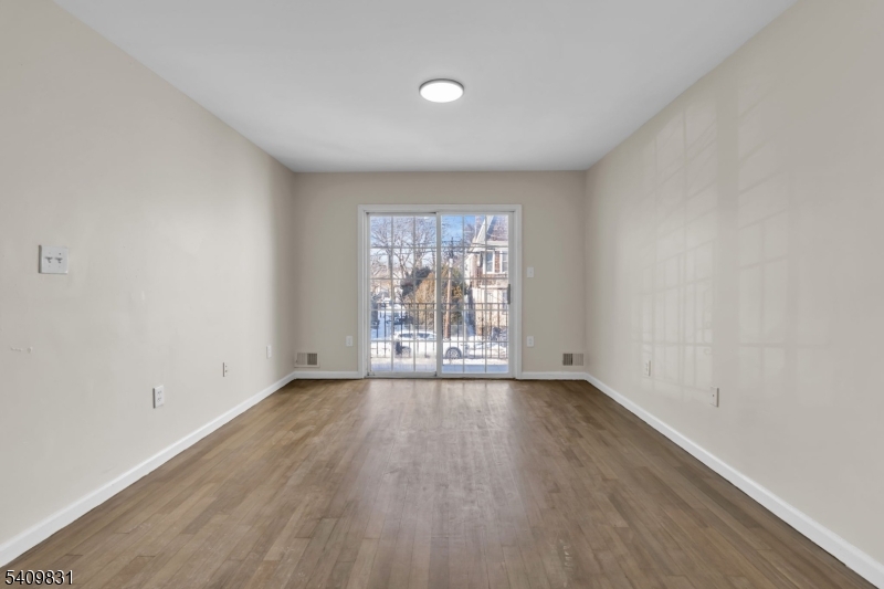 822 South 19th Street Newark, NJ 07108 - Photo 11 of 50