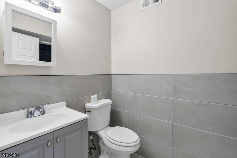 822 South 19th Street Newark, NJ 07108 - Photo 14 of 50