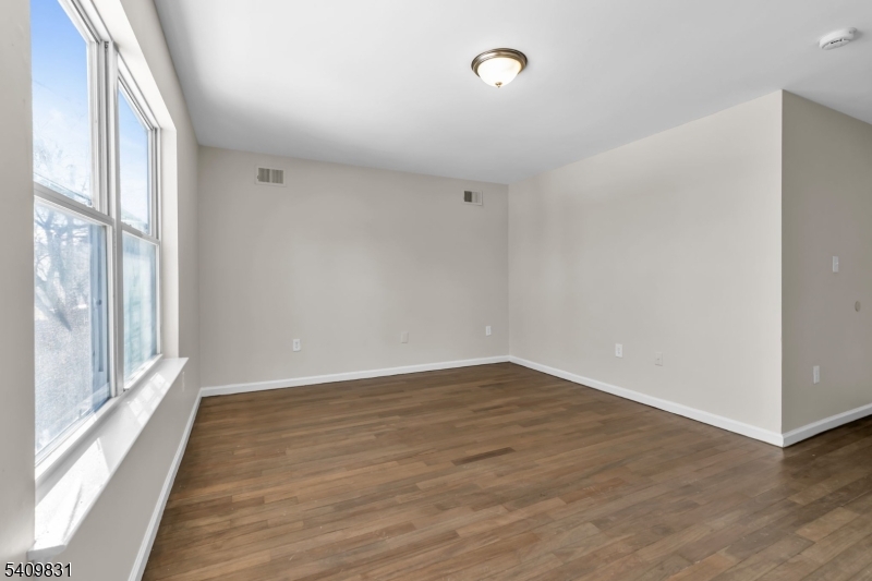 822 South 19th Street Newark, NJ 07108 - Photo 26 of 50