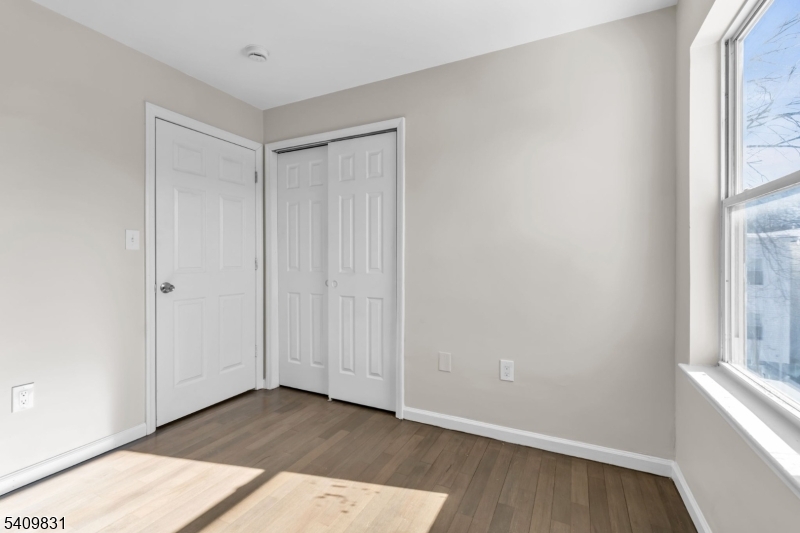 822 South 19th Street Newark, NJ 07108 - Photo 37 of 50