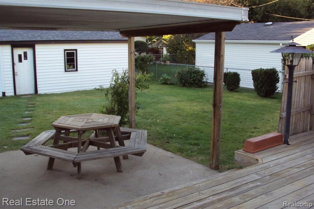 1705 South Commerce Road Walled Lake, MI 48390 - Photo 5 of 18 deck/covered patio