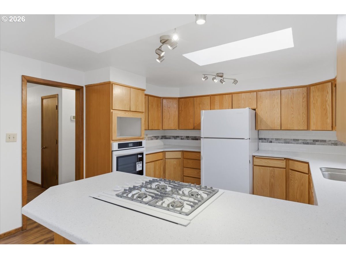38619 Parkside Road Northeast Albany, OR 97322 - Photo 14 of 48 Gallery Image 14