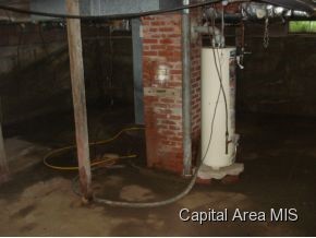 20472 South Atwater Road Carlinville, IL 62626 - Photo 10 of 12 Gallery Image 10