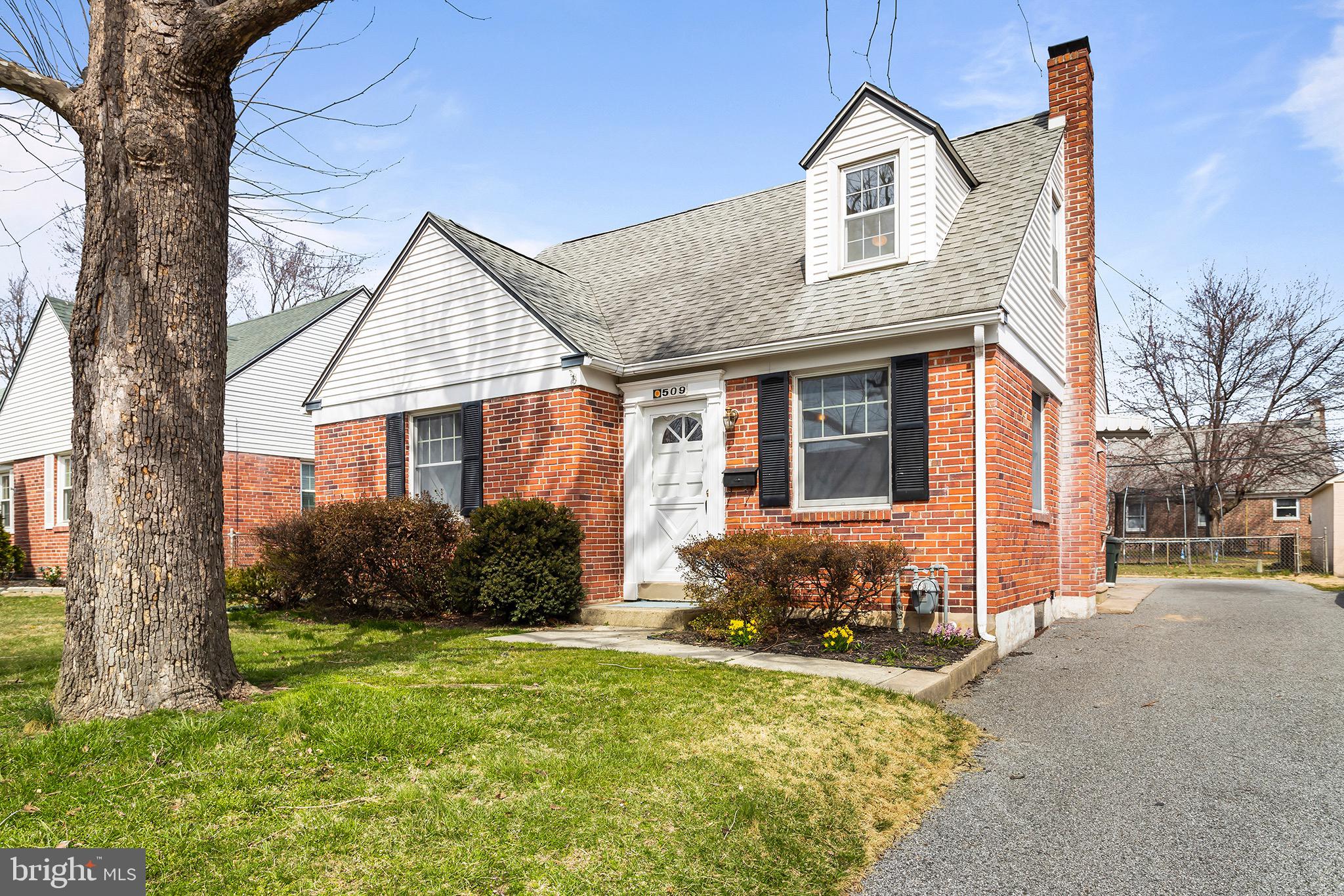 509 W Road Ridley Park, PA 19078 - Photo 1 of 27