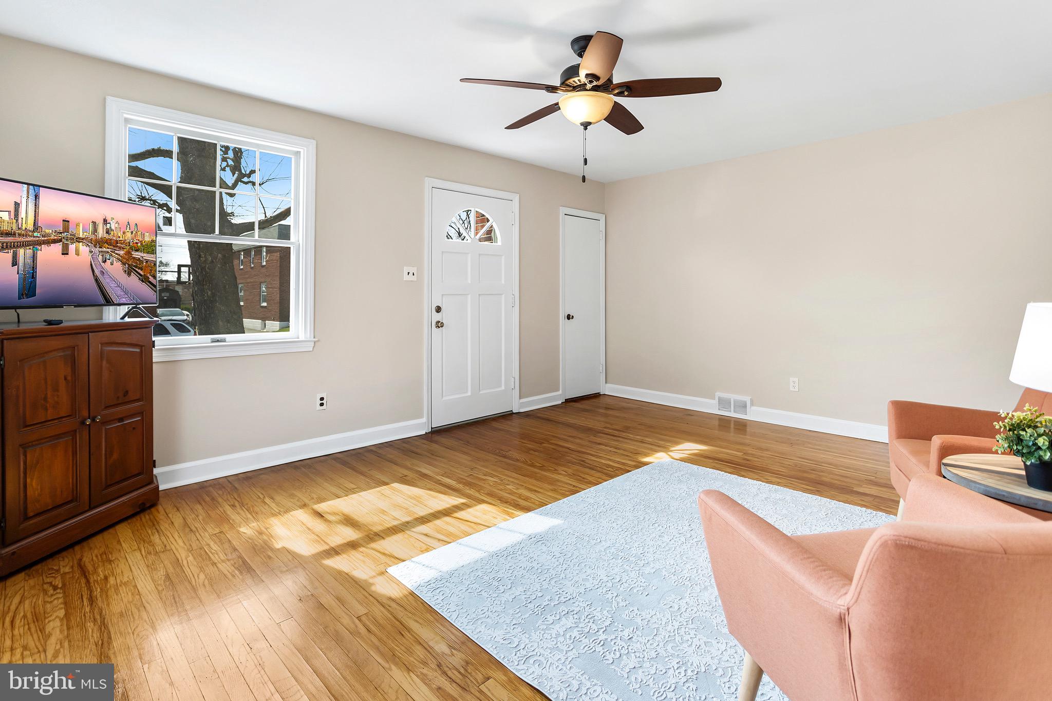 509 W Road Ridley Park, PA 19078 - Photo 4 of 27