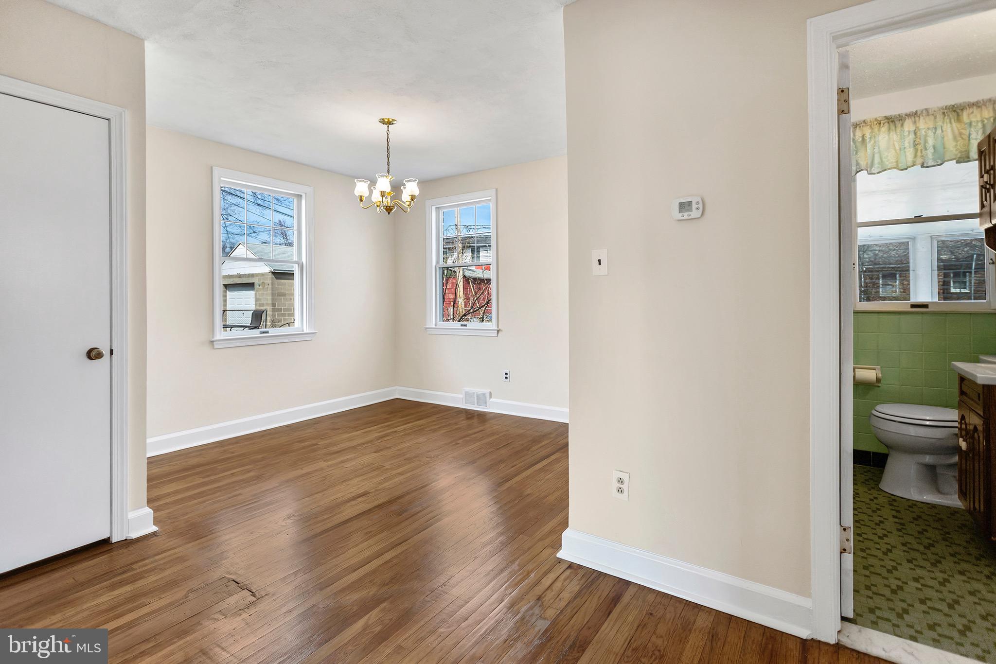 509 W Road Ridley Park, PA 19078 - Photo 7 of 27
