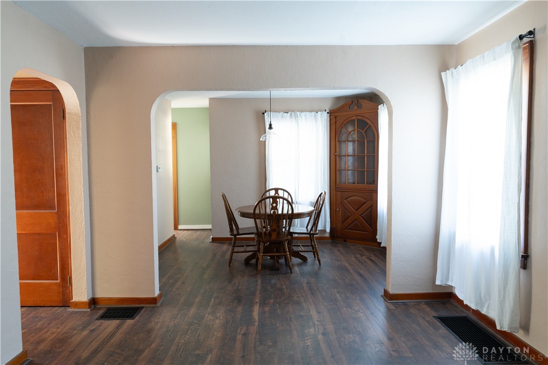 1328 Hanes Road Beavercreek, OH 45434 - Photo 8 of 29
