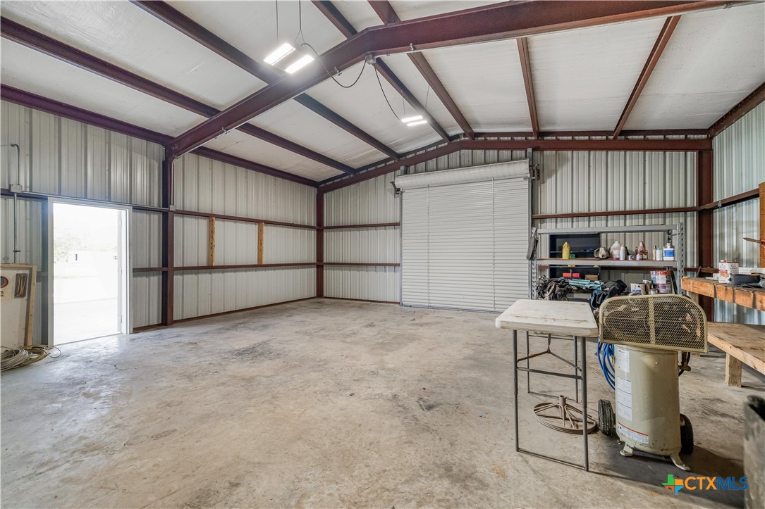 1363 Old Goliad Road Victoria, TX 77905 - Photo 22 of 31