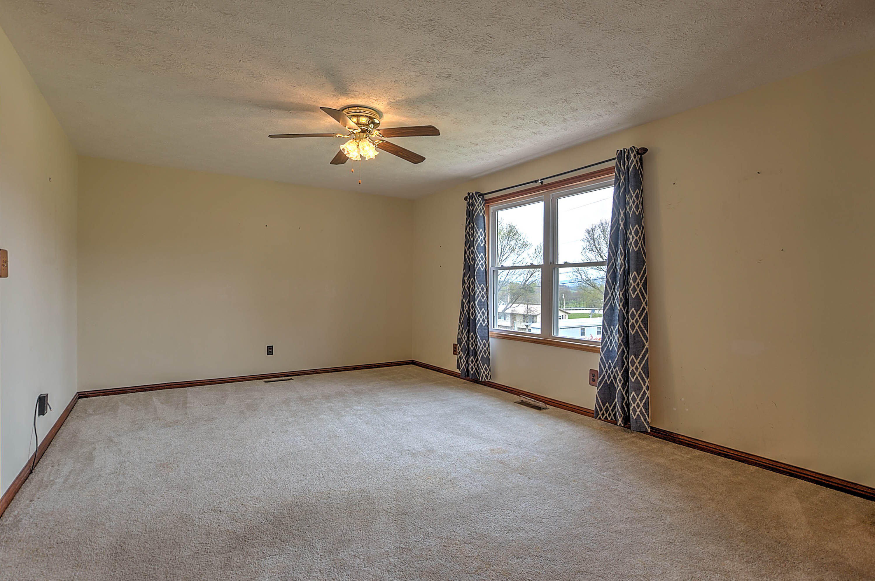 121 Lorries Road Chuckey, TN 37641 - Photo 5 of 31 Lorries-14