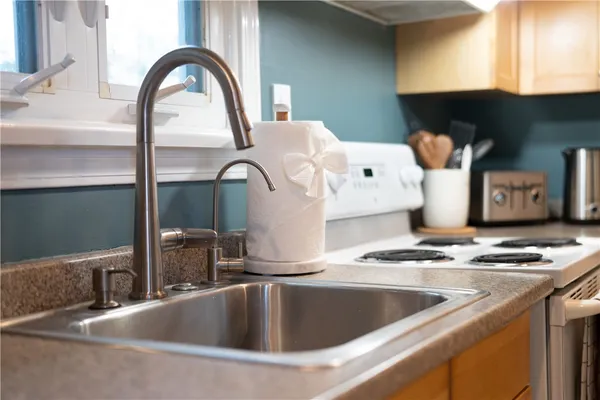 $2,150 | 534 Aquidneck Avenue, Unit A, Middletown, RI 02842