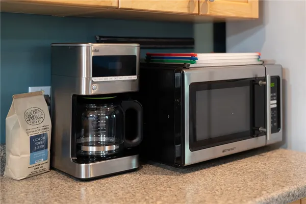 $2,150 | 534 Aquidneck Avenue, Unit A, Middletown, RI 02842