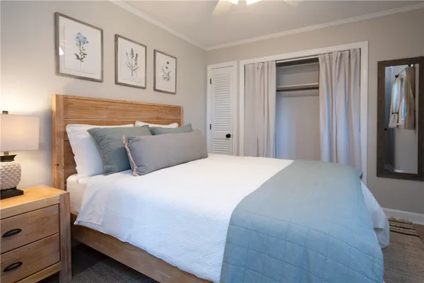 $2,150 | 534 Aquidneck Avenue, Unit A, Middletown, RI 02842