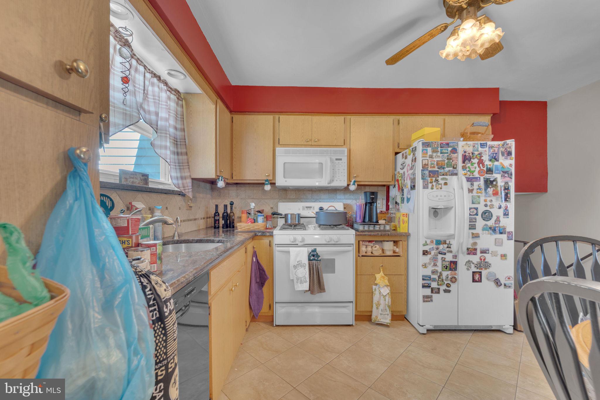 113 Lafayette Road Beverly, NJ 08010 - Photo 13 of 29 Eat-In Kitchen