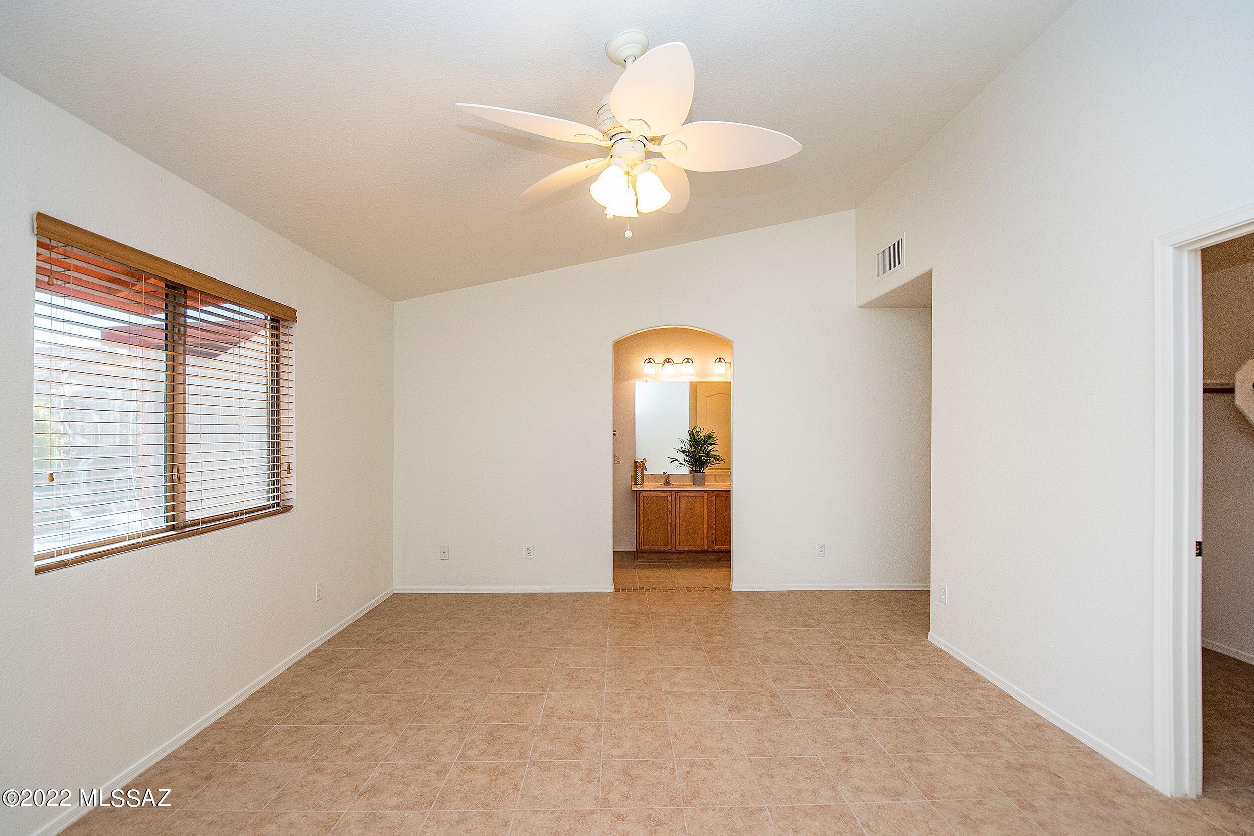 3323 South Thunder Chorus Road Tucson, AZ 85713 - Photo 20 of 38