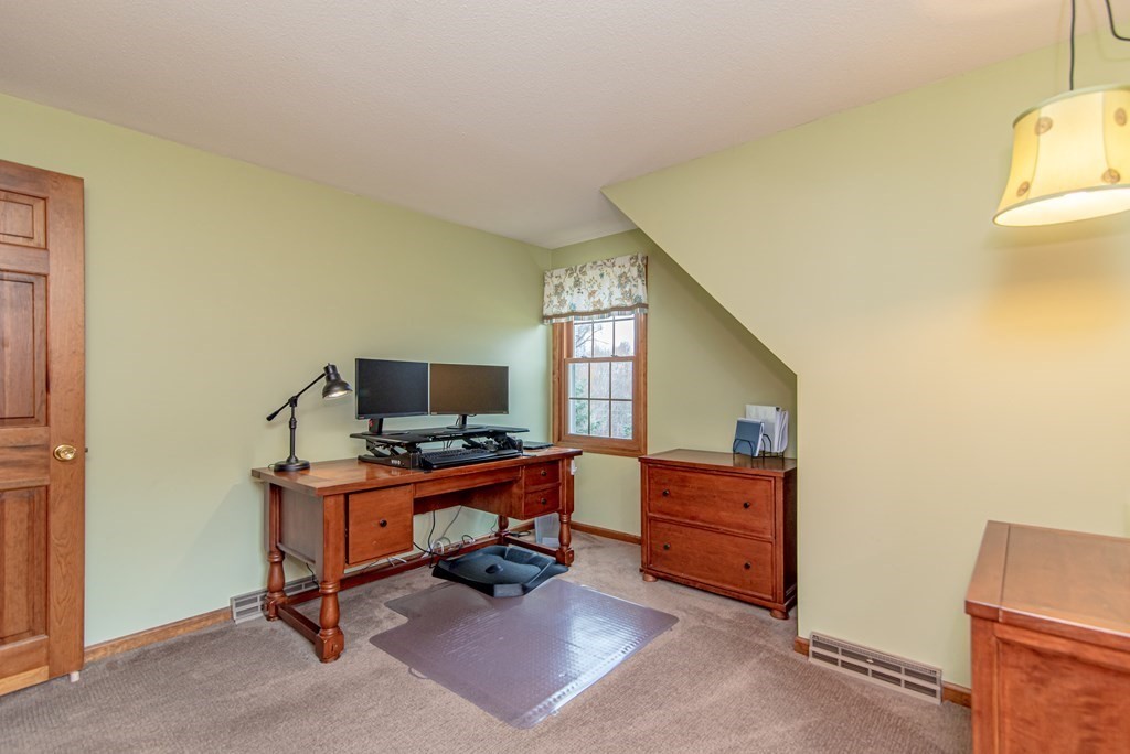 246 Mountain Road Wilbraham, MA 01095 - Photo 25 of 40 a livingroom with workspace and a window