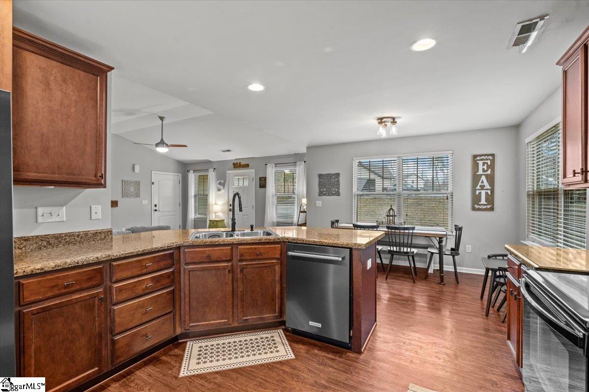 155 Autumn Hill Road Greer, SC 29651 - Photo 12 of 35 Gallery Image 12