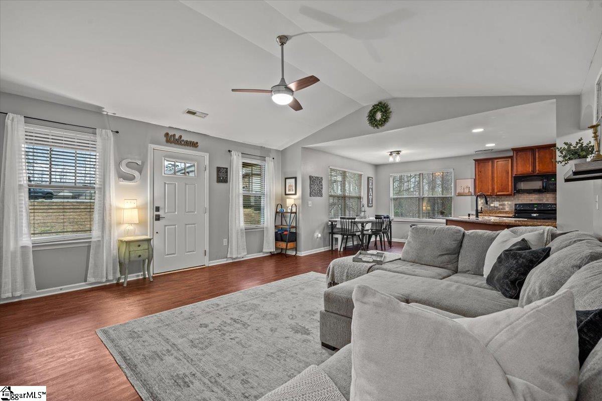 155 Autumn Hill Road Greer, SC 29651 - Photo 9 of 35 Gallery Image 9