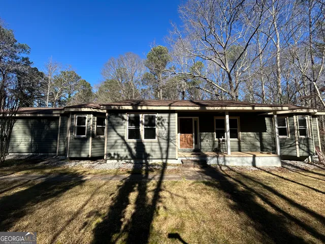 $2,100 | 2637 Jonesboro Road, Fairburn, GA 30213