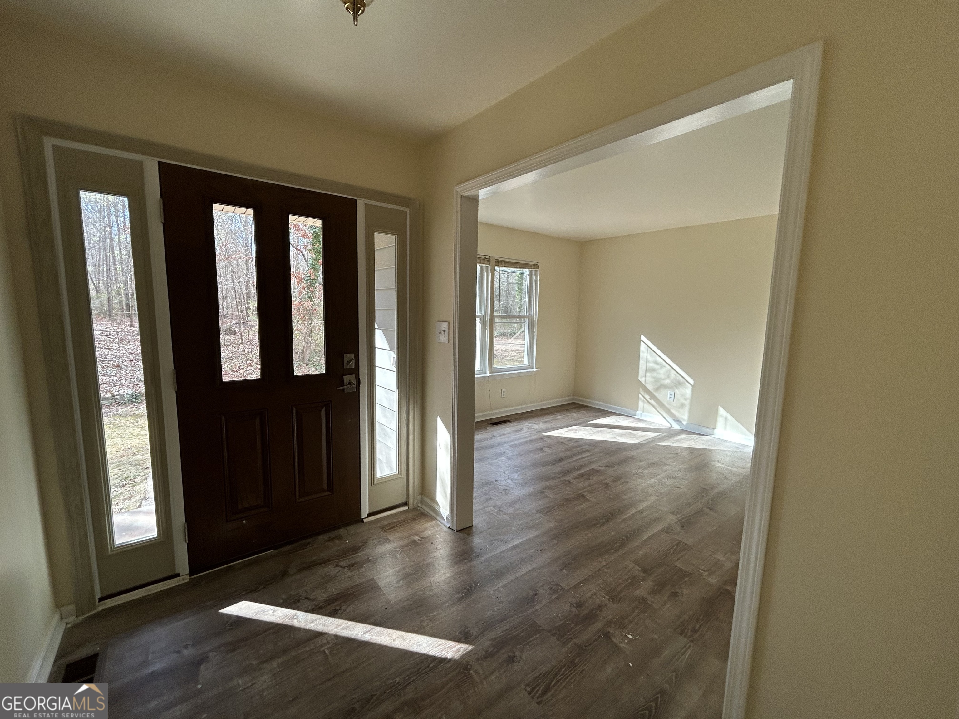 2637 Jonesboro Road Fairburn, GA 30213 - Photo 3 of 20