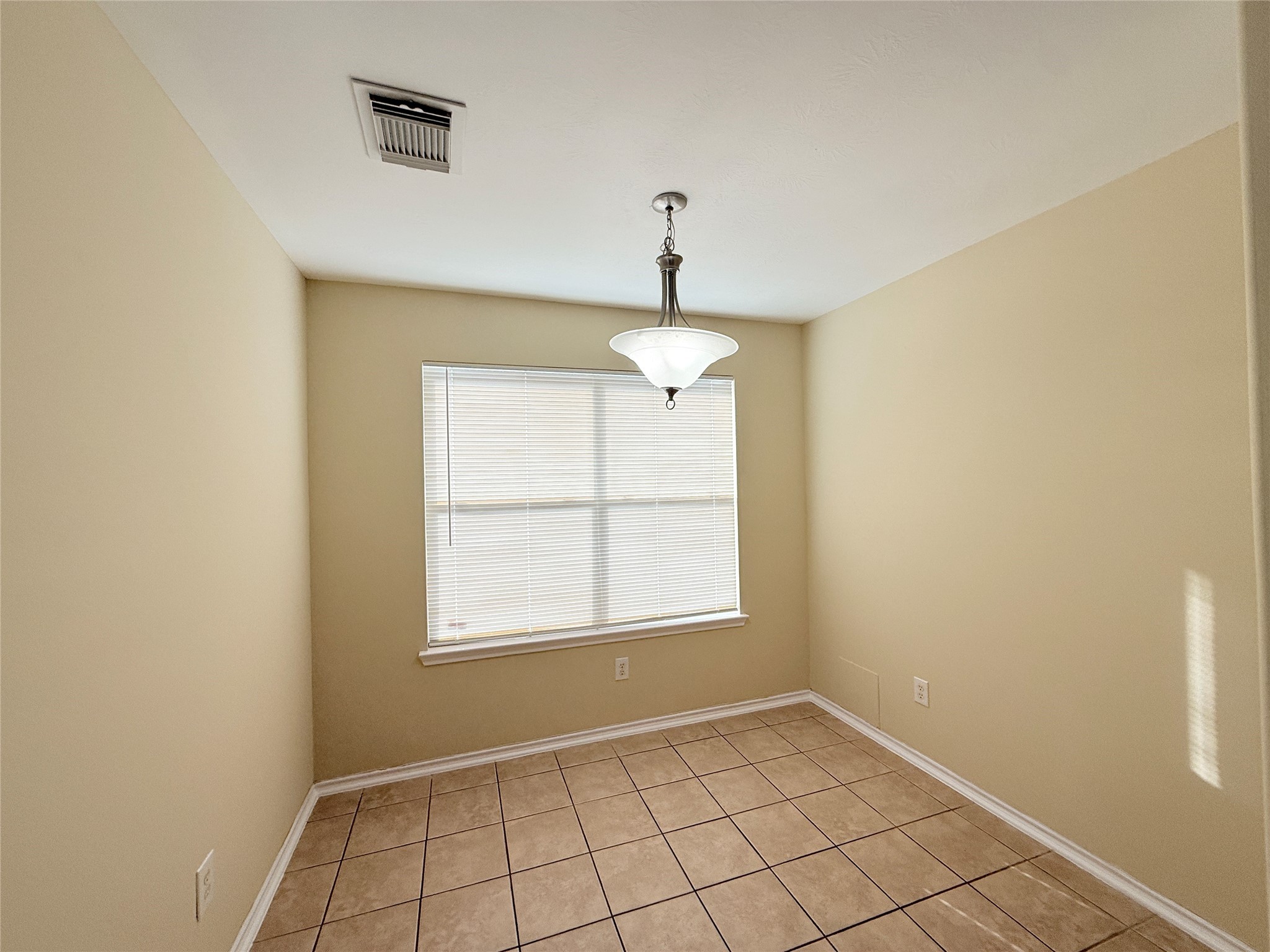 14430 Hamilton Grove Lane Houston, TX 77047 - Photo 11 of 23