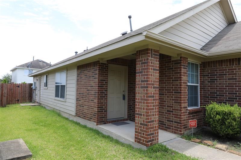 14430 Hamilton Grove Lane Houston, TX 77047 - Photo 5 of 23