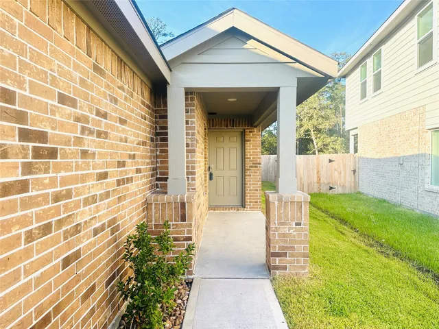 $2,100 | 6059 Canyon Dawn Drive, Spring, TX 77373
