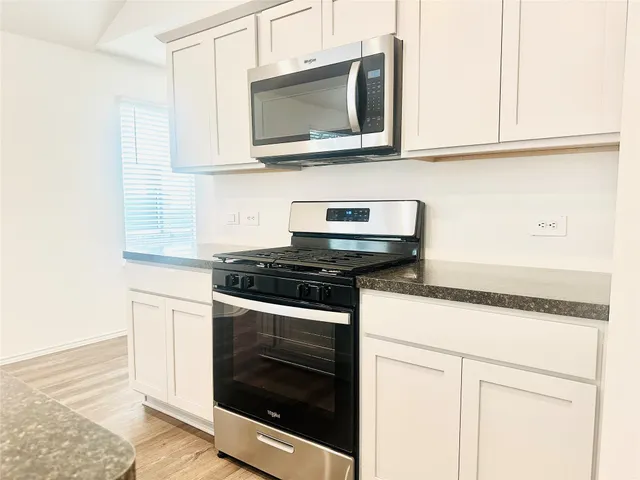 $2,100 | 6059 Canyon Dawn Drive, Spring, TX 77373