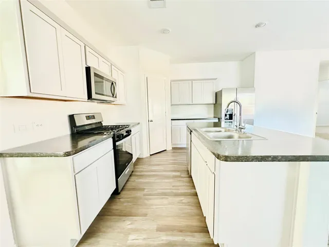 $2,100 | 6059 Canyon Dawn Drive, Spring, TX 77373