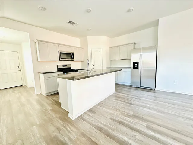 $2,100 | 6059 Canyon Dawn Drive, Spring, TX 77373