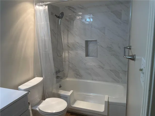 $1,325 | 2700 Whitney Place, Unit 730, Metairie, LA 70002