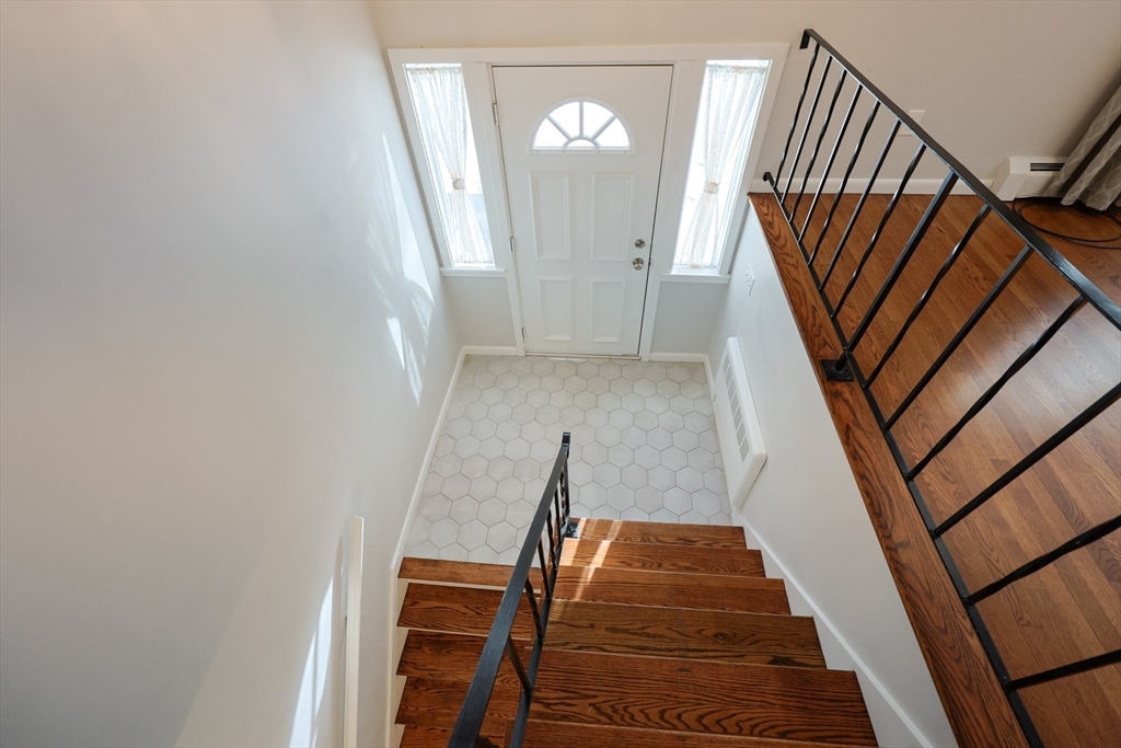 23 Oregon Road Ashland, MA 01721 - Photo 2 of 37 Gallery Image 2