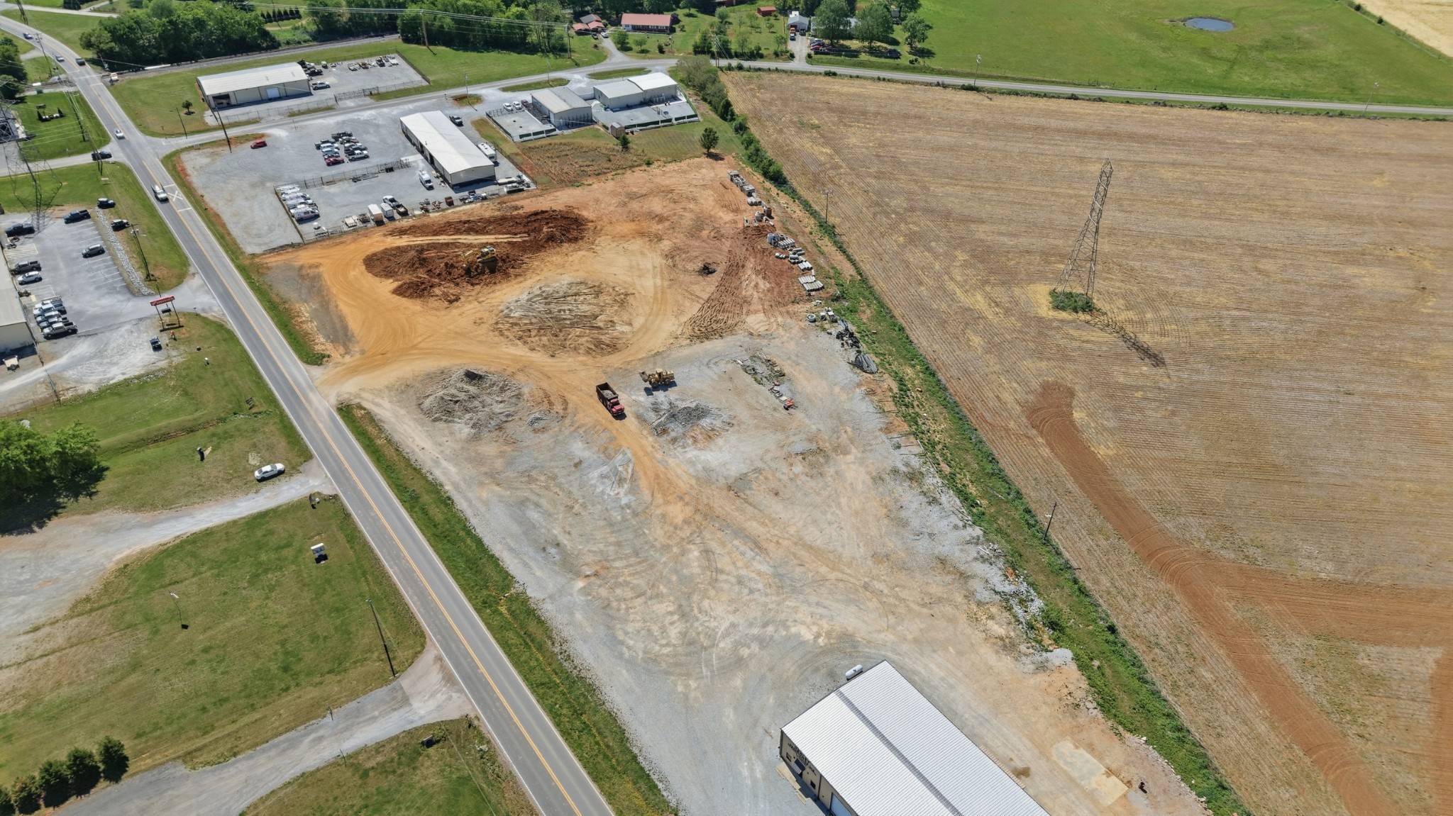 0 Aedc Road Winchester, TN 37398 - Photo 10 of 11 a picture of a yard with an outdoor view