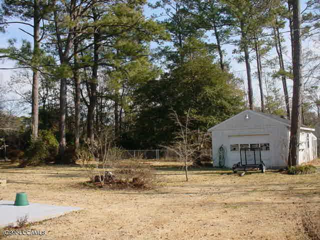 606 Robin Road Morehead City, NC 28557 - Photo 3 of 3 Back Yard