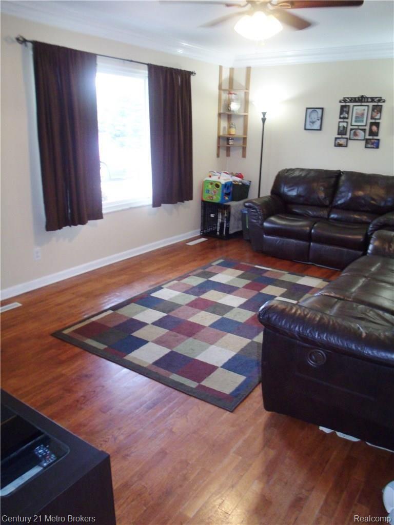 5020 Elms Road Flushing, MI 48433 - Photo 6 of 18 GEDC2153.JPG