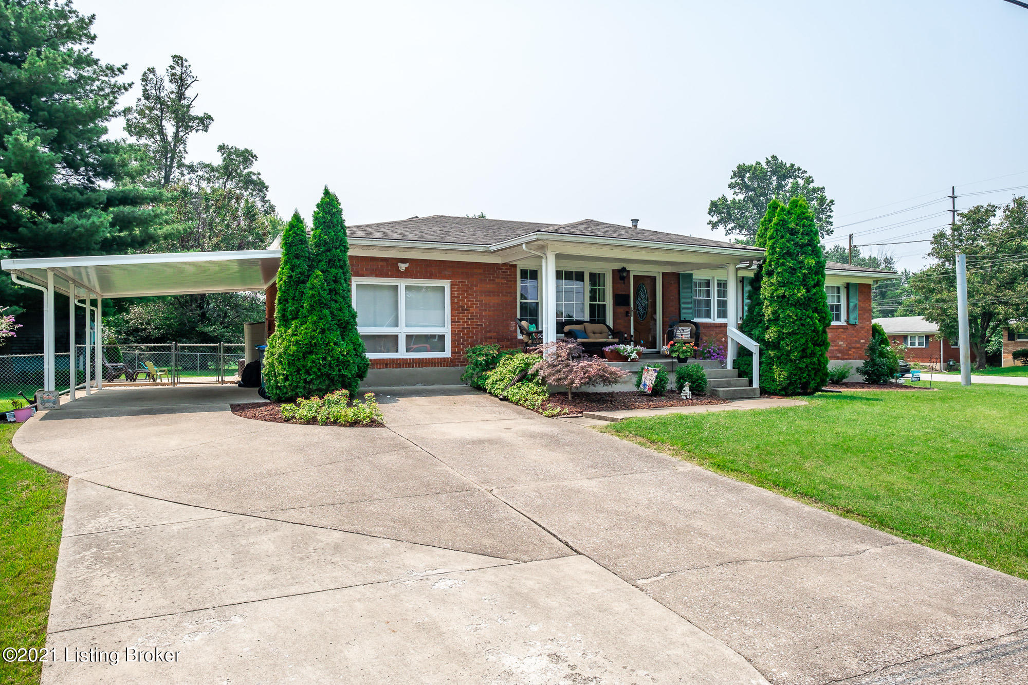 3210 Rome Road Louisville, KY 40216 - Photo 1 of 32 Small-30