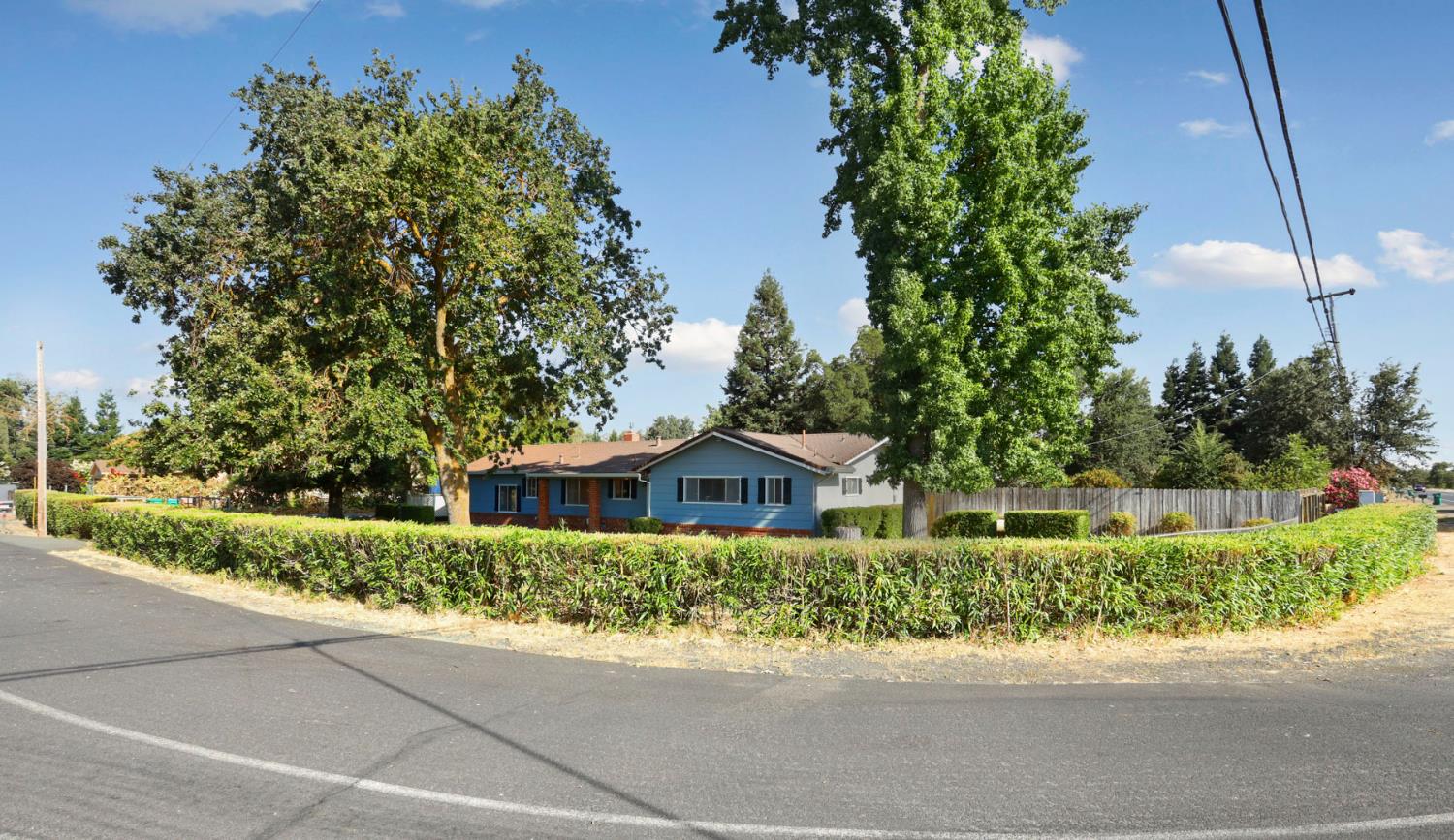 13495 Live Oak Road Lodi, CA 95240 - Photo 15 of 47 a house view with a outdoor space