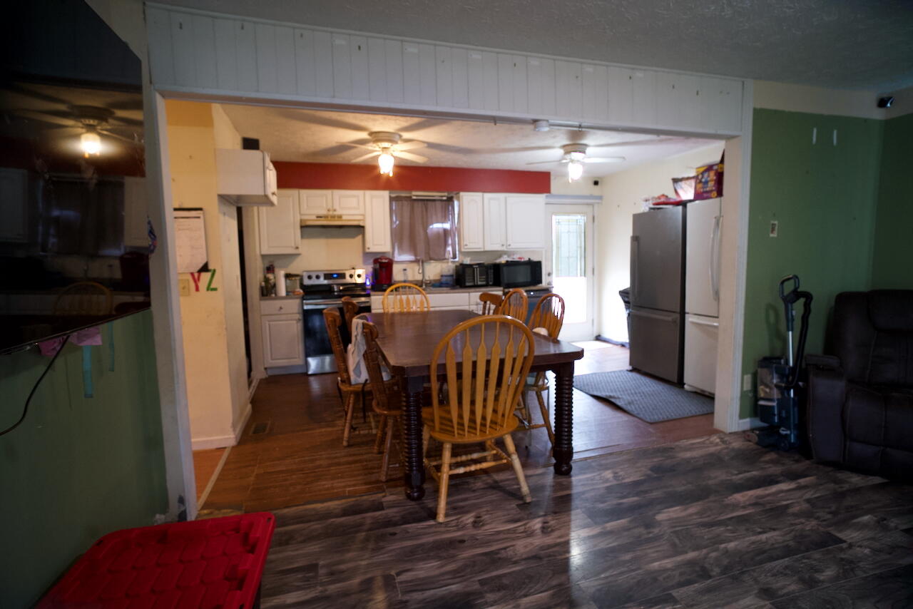 25 South Spring Street Morehead, KY 40351 - Photo 2 of 12 DSC00860