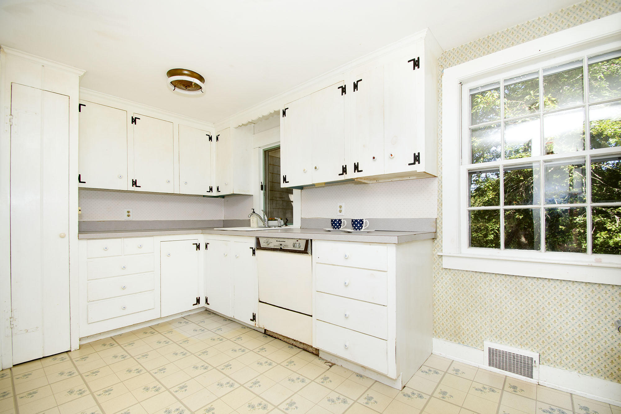 64 Meadow Brook Road North Chatham, MA 02650 - Photo 5 of 20 64 Meadow Brook Road 8_Web