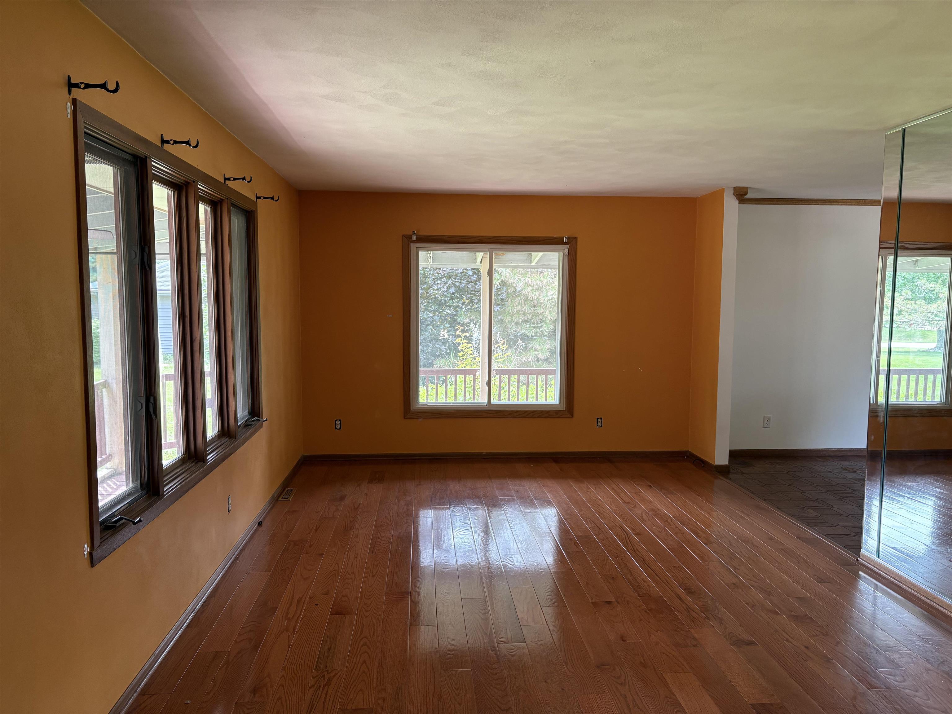11128 Cedarbrook Road Roscoe, IL 61073 - Photo 5 of 31