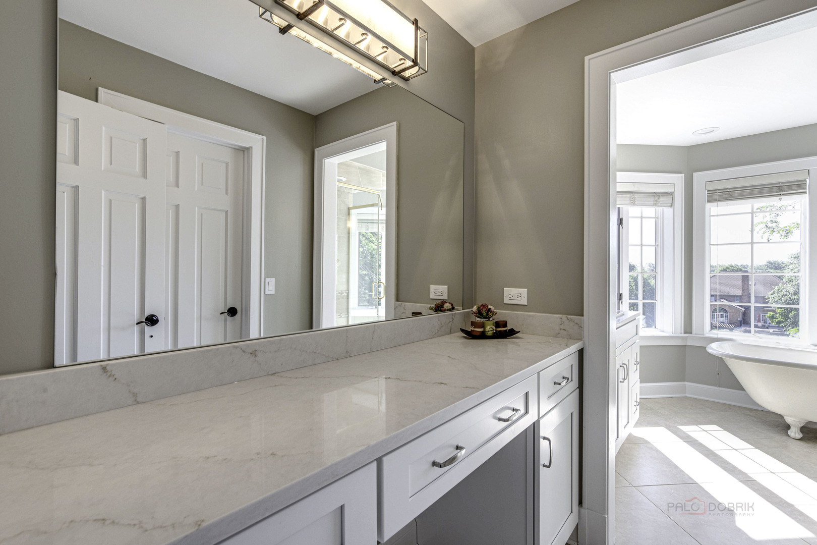 575 West Windsor Road Inverness, IL 60067 - Photo 31 of 54 a bathroom with a sink and a mirror