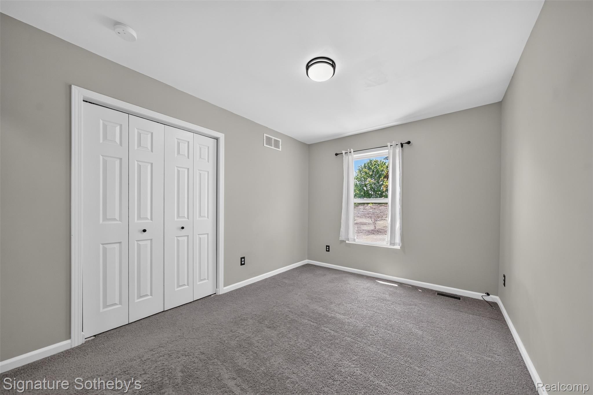 20209 Inkster Road Livonia, MI 48152 - Photo 17 of 24 020_DSC02180.jpg
