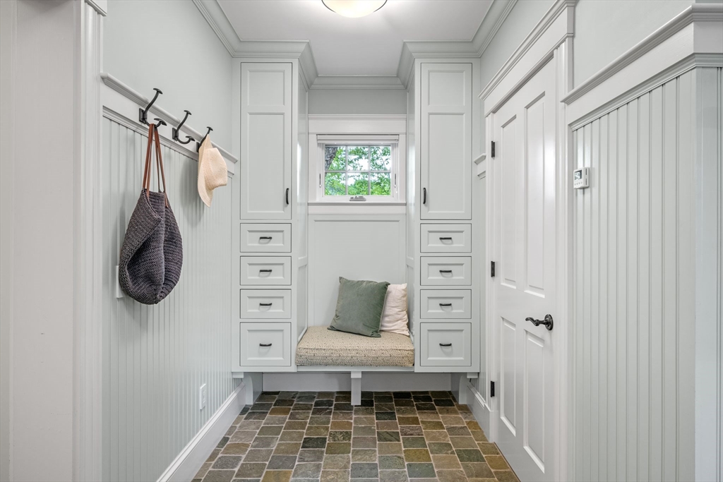 20 Elmwood Road Marblehead, MA 01945 - Photo 17 of 38