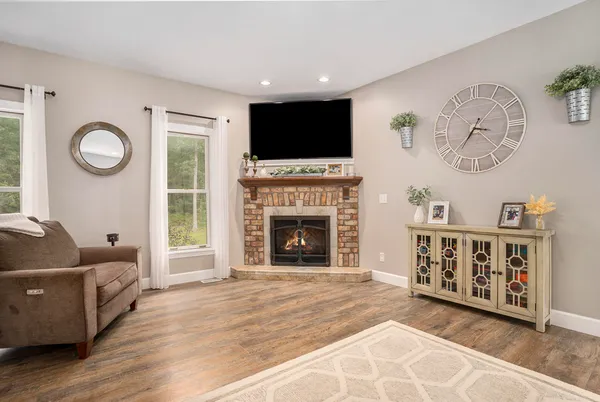 $899,900 | 5928 Heights Ravenna Road, Fruitport, MI 49415