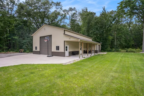 $899,900 | 5928 Heights Ravenna Road, Fruitport, MI 49415