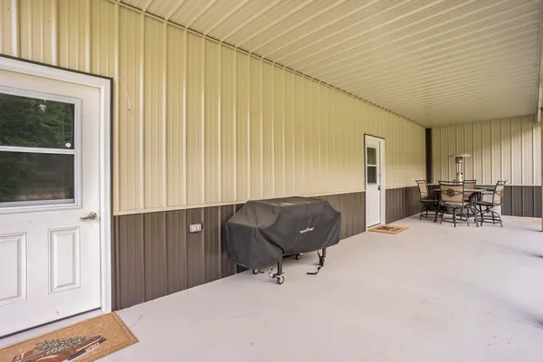 $899,900 | 5928 Heights Ravenna Road, Fruitport, MI 49415